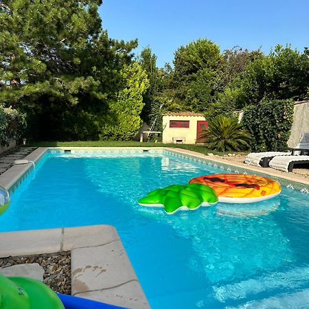 La Pitchoune : Gite Aux Pieds Des Alpilles Mouries Exteriör bild